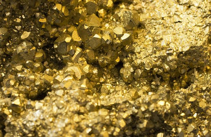 金燦燦的黃鐵礦