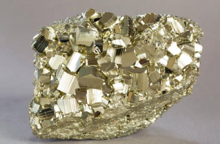 黃鐵礦通過保養可以避免生鏽