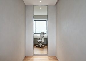 3坪小房間設計技巧5. 單面大鏡子